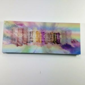 METALLIC GLITTER OKALAN EYESHADOW PALETTE